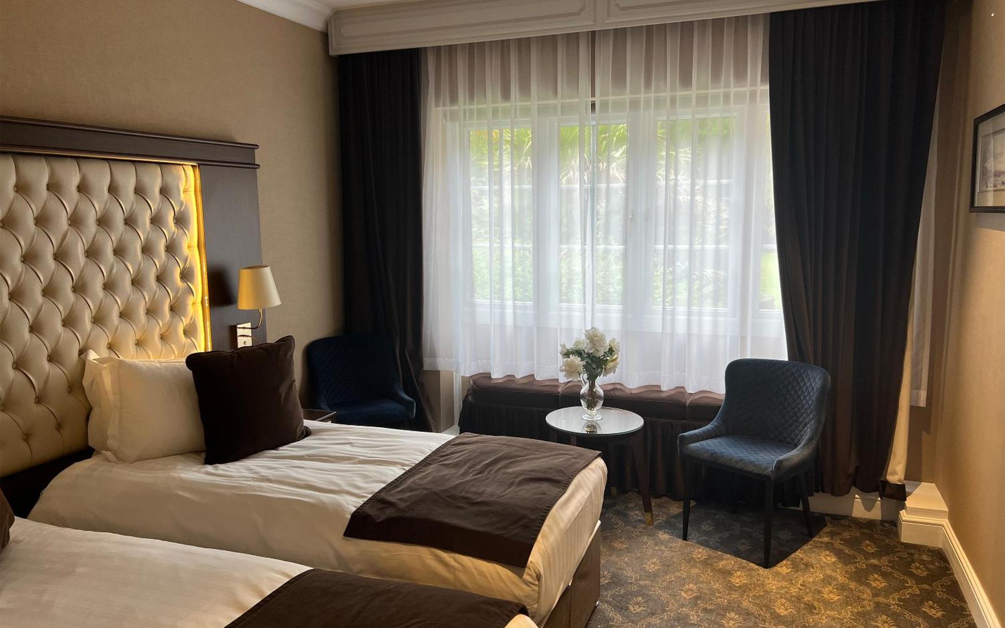 Warren House Kingston upon Thames (Greater London)