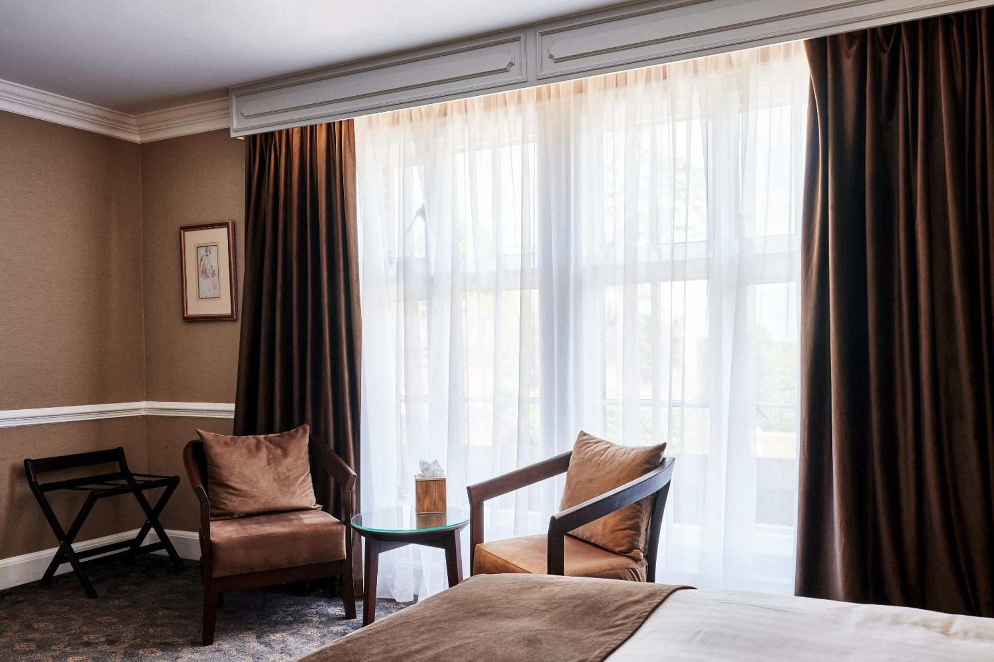Warren House Kingston upon Thames (Greater London)