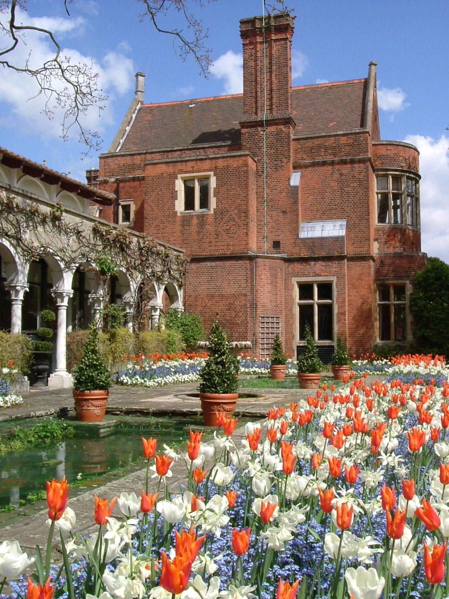 Warren House Kingston upon Thames (Greater London)