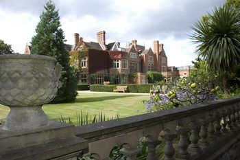 Warren House Hotel 4*
