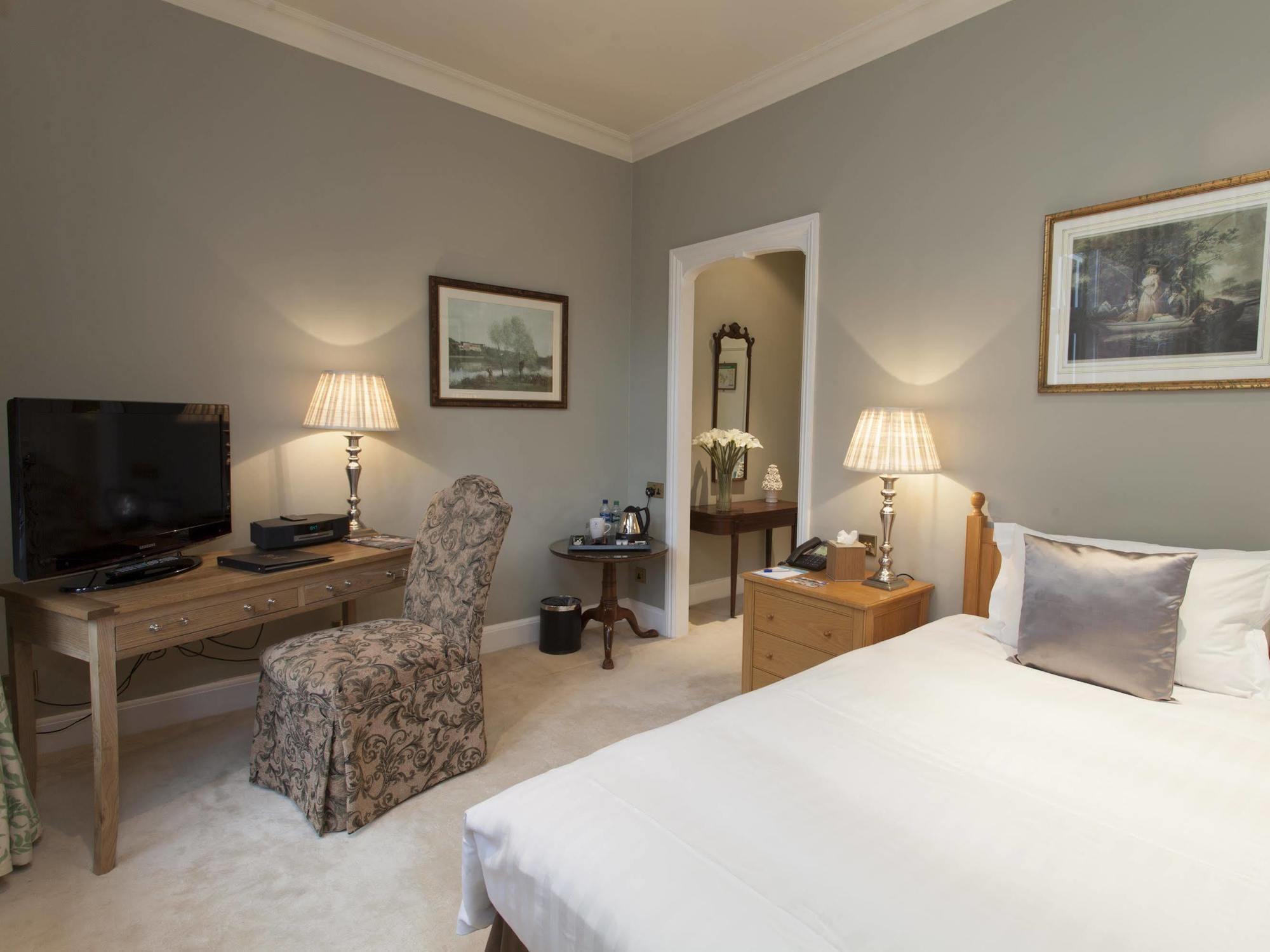 Hotel Warren House 4*
