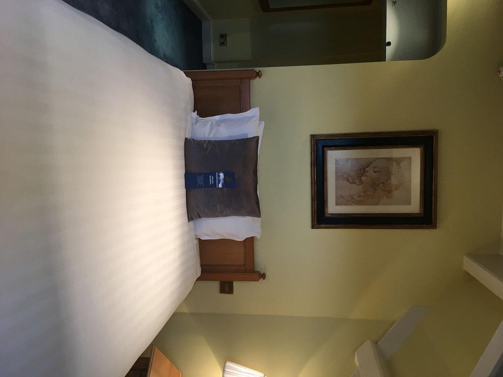 Warren House 4* Kingston upon Thames (Greater London)