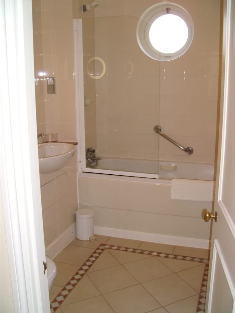 Hotel Warren House 4*