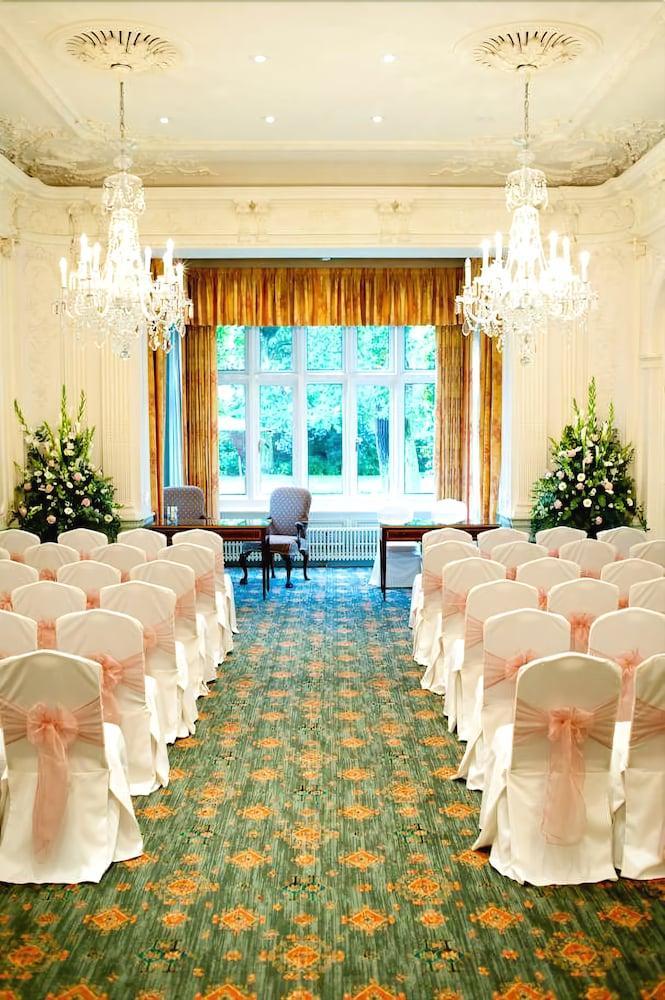 Warren House Kingston upon Thames (Greater London)