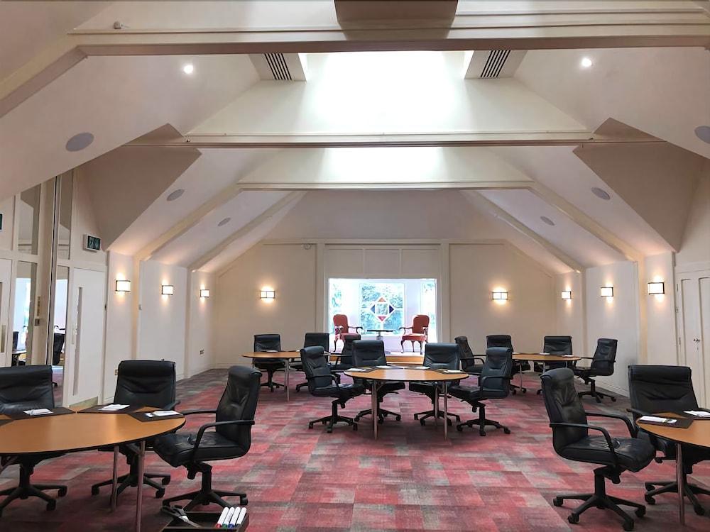 Warren House 4* Kingston upon Thames (Greater London)